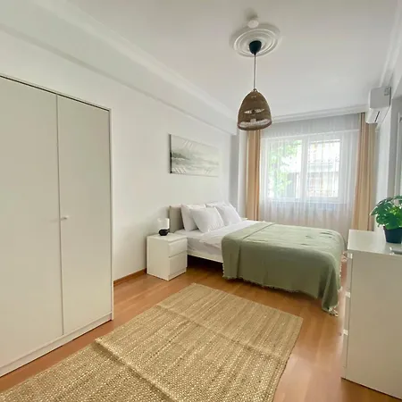 Excelent Locaiton & Spacious No3 Apartment