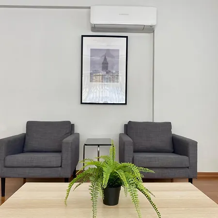 Apartment Excelent Locaiton & Spacious No3 *